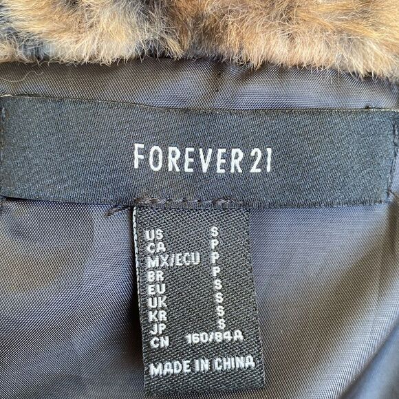 Forever 21 Faux Fur Leopard & Snakeskin Print Moto Style Cropped Jacket - Picture 6 of 7